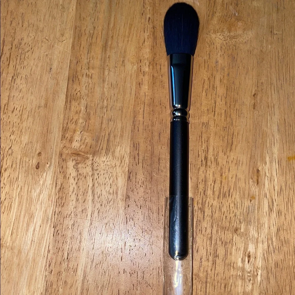MAC Cosmetics Black Makeup Brush 109S